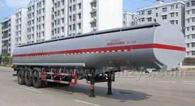 化工液體運輸半掛車(chē)圖片
